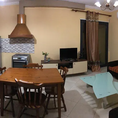 Lt - 2 Broom & Balcony Appartamento *